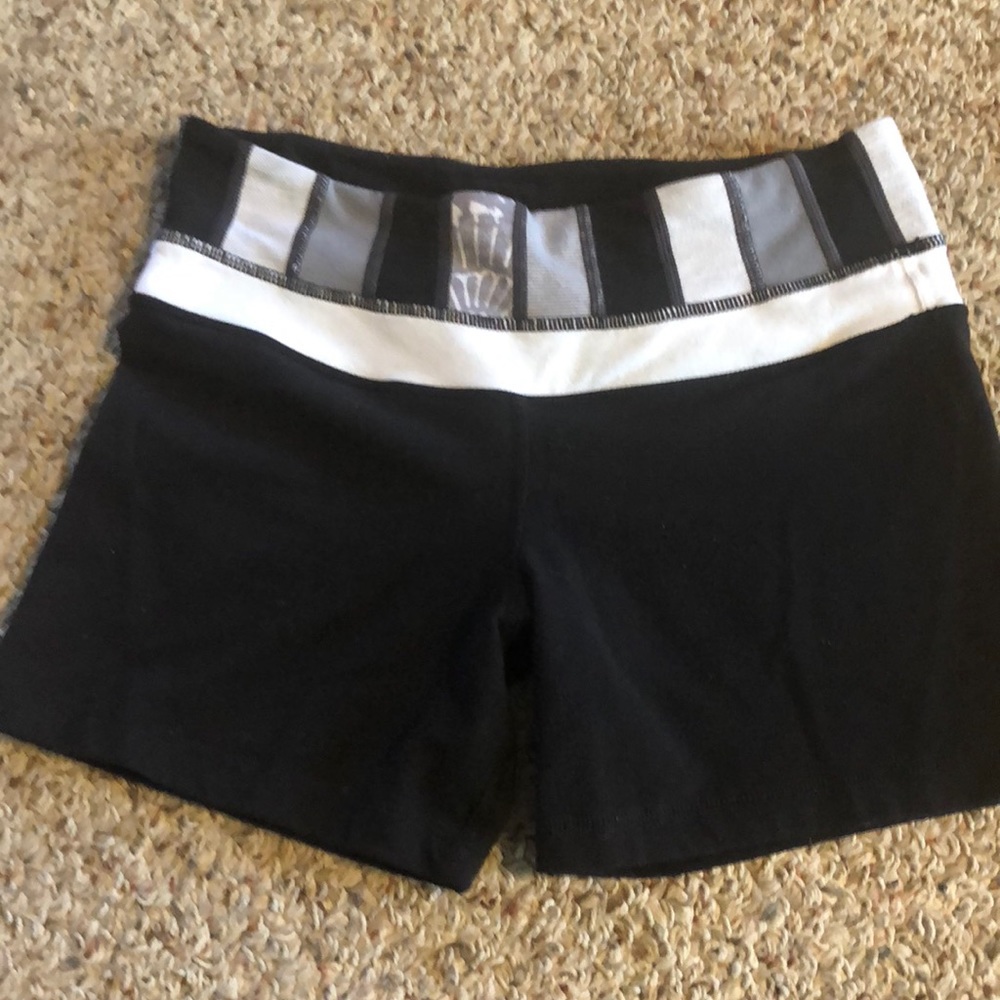 Lululemon reversible workout shorts (tight)